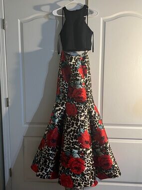 Windsor Black Crop Top with Red Rose & Leopard-Print Maxi Skirt